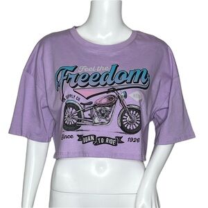 NWOT Nikxie Women’s Crop Purple Short Sleeve Shirt